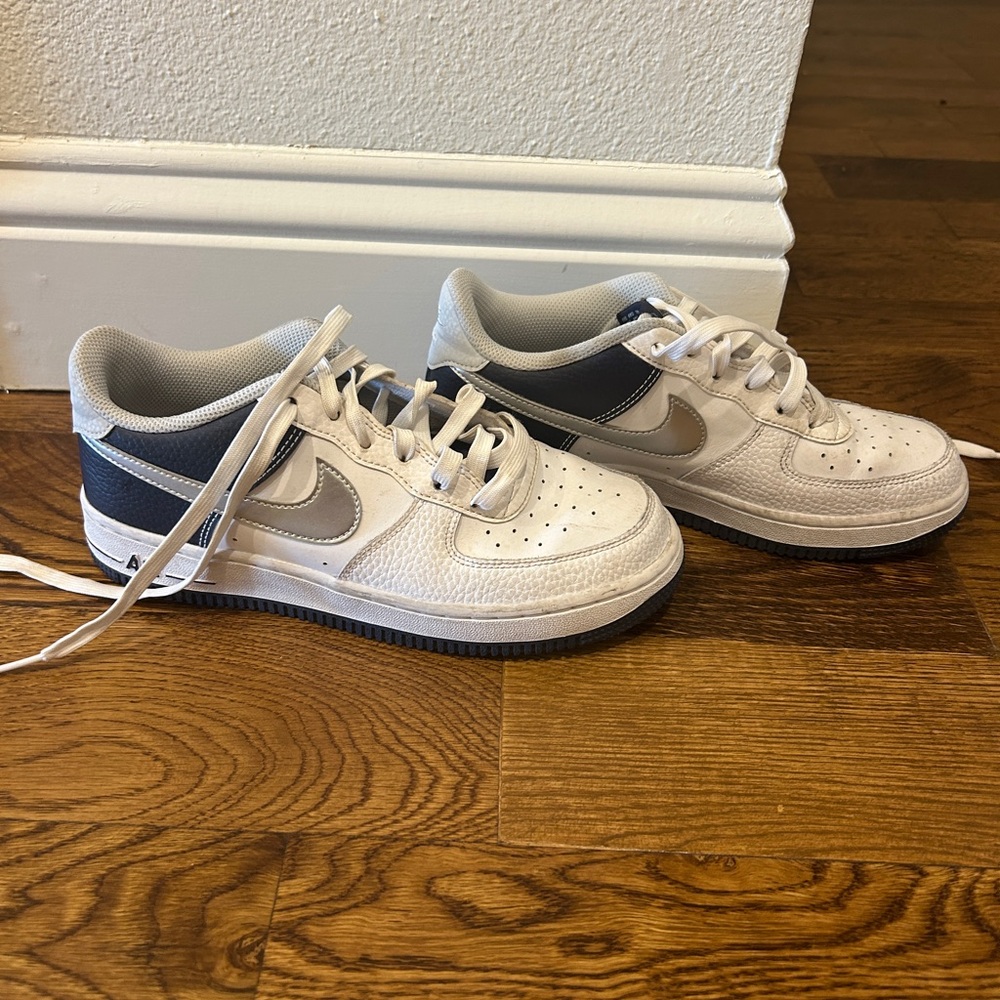 Kids Nike White and Gray Sneakers